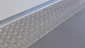 Alumiinium rihvlist sõiduteed