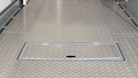 Alumiinium rihvlist põrand